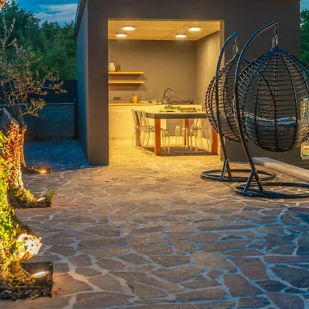 Luxury And Stylish With Private Pool Vila *