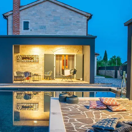 Luxury And Stylish With Private Pool Βίλα *
