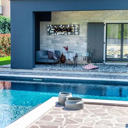 Luxury And Stylish With Private Pool Vila Porec