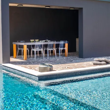 Vila Luxury And Stylish With Private Pool